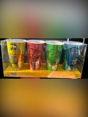 M&M's World Collectable 3-D Plastic Cup Set